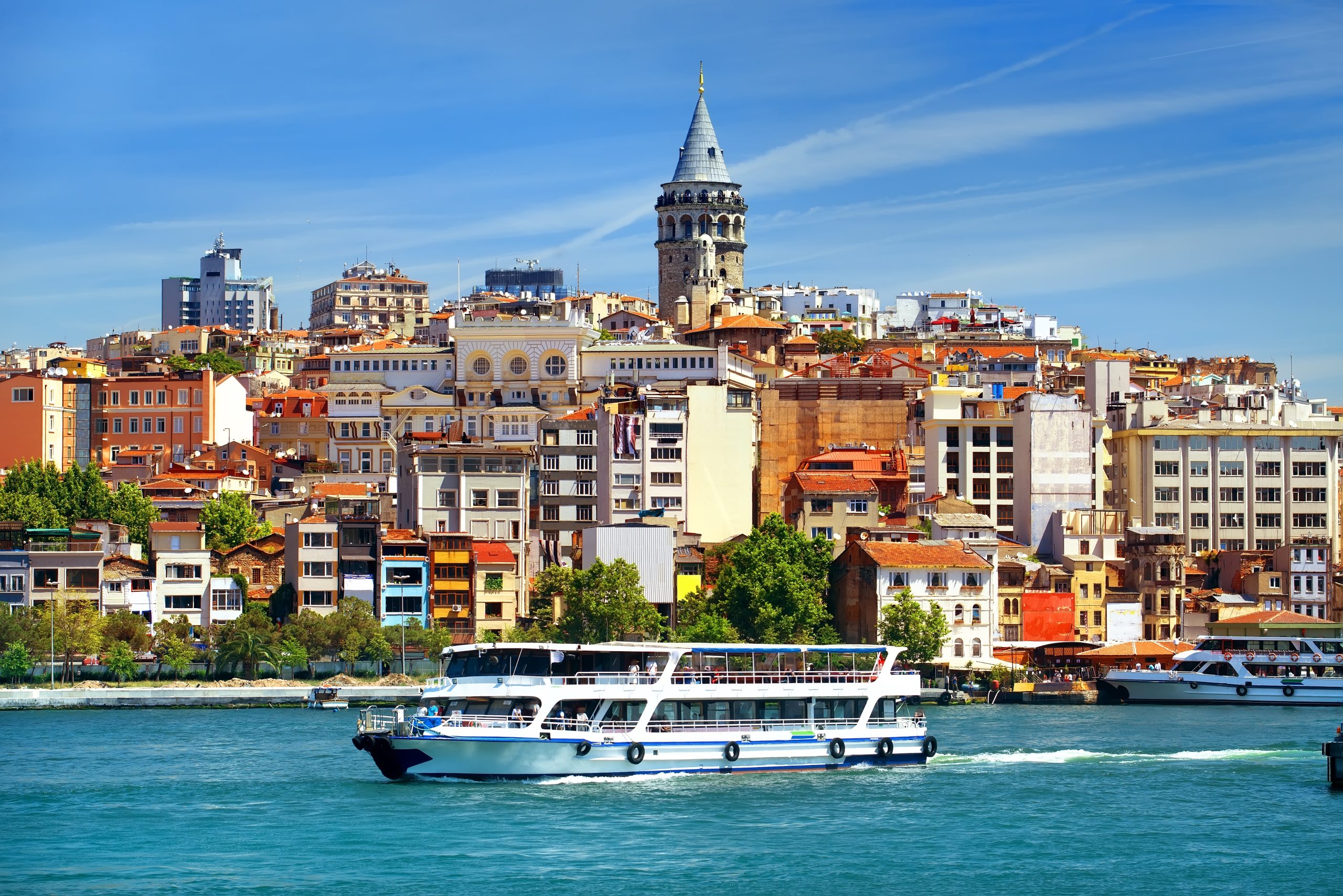 cityscape istanbul with view galata tower boats golden horn bay turkey scaled 1