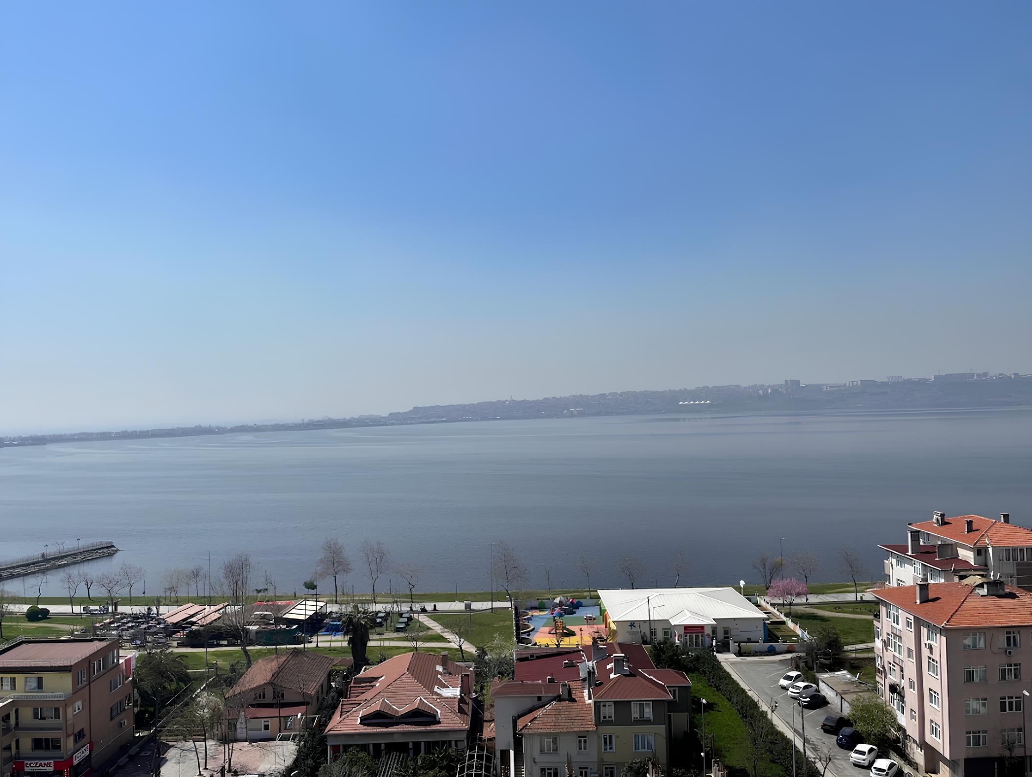 Kivrimli Park Flat For Sale Lake Sea View in Istanbul Kucukcekmece 19