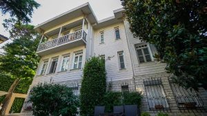 Sea Front Villa in Istanbul For Sale 3